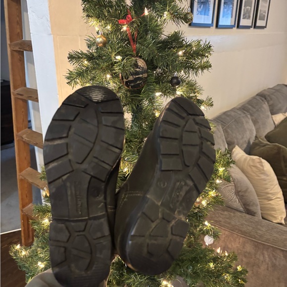 Blundstone Dark Gray Chelsea Boots - Picture 4 of 4